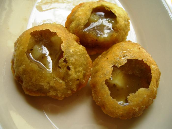 Pani Puri, a tour attraction in Mumbai, Maharashtra, India