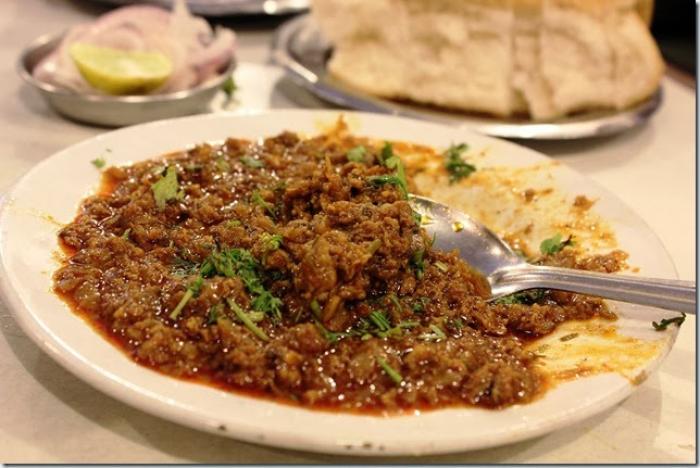 Kheema Pav, a tour attraction in Mumbai, Maharashtra, India