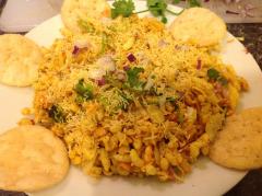 Bhelpuri Sandwich, a tour attraction in Mumbai, Maharashtra, India