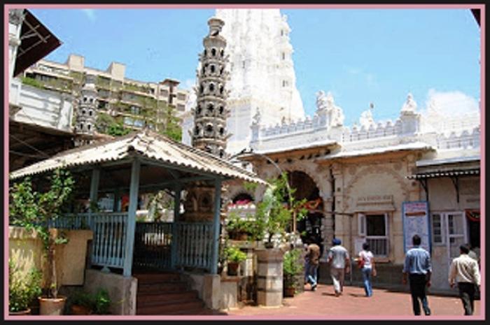 Babulnath Temple, a tour attraction in Mumbai, Maharashtra, India