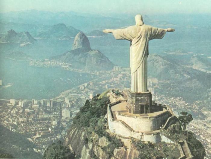 Cristo Redentor, a tour attraction in Rio de Janeiro, Brazil
