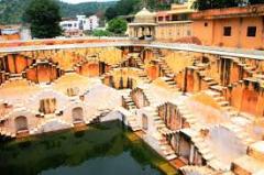 Panna Meena Ka Kund, a tour attraction in  India