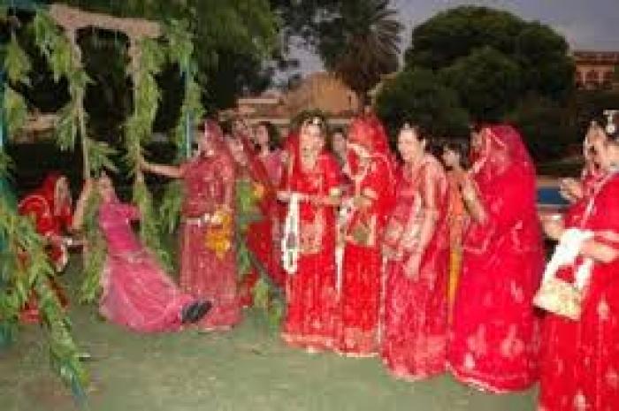 Teej Festival, a tour attraction in Jaipur India