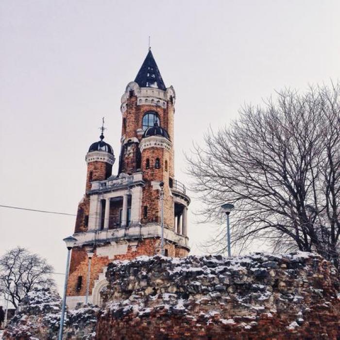 Kula Gardoš, a tour attraction in Земун Србија