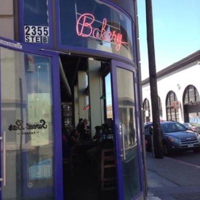 Sweet Bar Bakery, a tour attraction in Oakland United States
