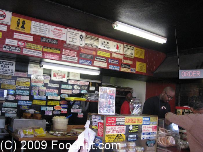 Everett & Jones Barbeque, a tour attraction in Berkeley United States