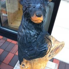 Bear Hollow Wood Carvers, a tour attraction in French Lick United States