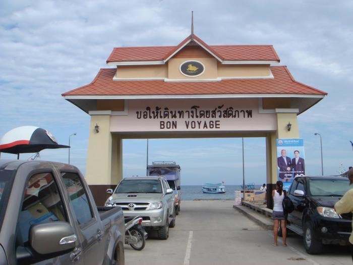 Eating out in Mae Haad", a travel guide to Ko Tao Surat Thani Thailand