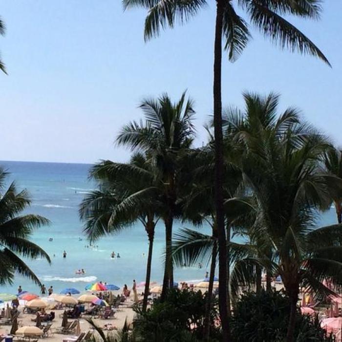 Waikīkī Beach, a tour attraction in Oahu, Hawaii, United States 