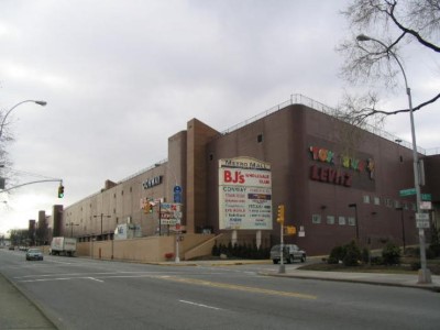 Metro Mall, a tour attraction in Queens, NY, USA