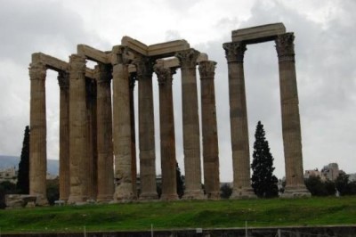 Ναός Ολυμπίου Διός (Temple Of Olympian Zeus), a tour attraction in Athens, Greece