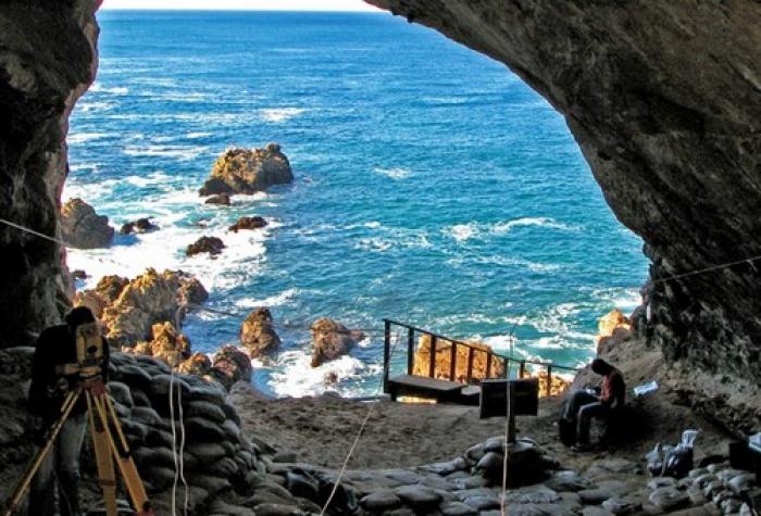 Pinnacle Point caves, a tour attraction in The Garden Route South Africa