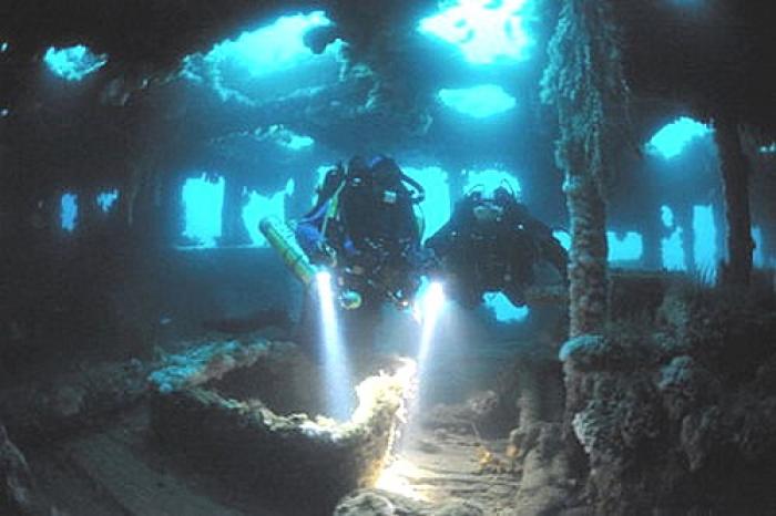 The wreck of the Paquita, a tour attraction in The Garden Route South Africa