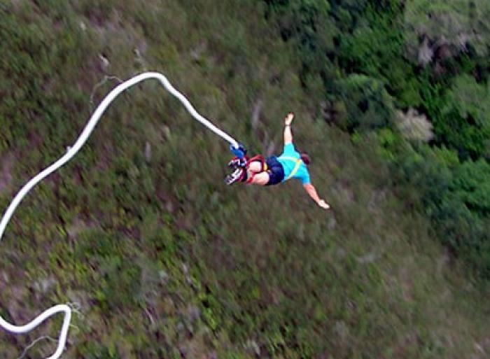 Bungee Jumping Plettenberg Bay, a tour attraction in The Garden Route South Africa