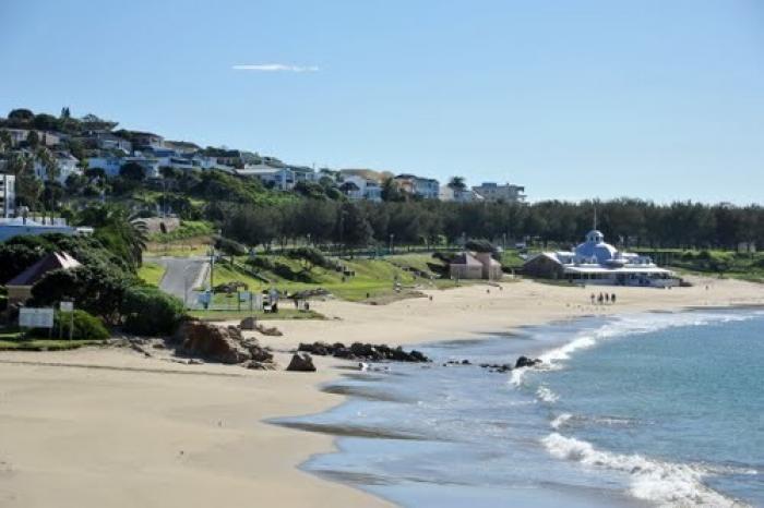 Santos Beach, a tour attraction in The Garden Route South Africa