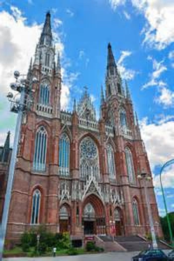 Catedral Metropolitana de La Plata - Inmaculada Concepción, a tour attraction in Buenos Aires, Argentina