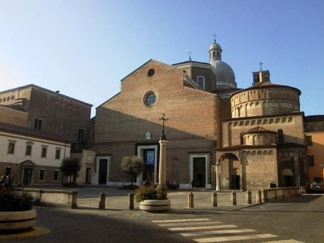 Duomo di Padova, a tour attraction in Padua, Italy